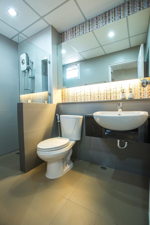 Central Place Serviced Apartment Angsila Csonburi Kültér fotó