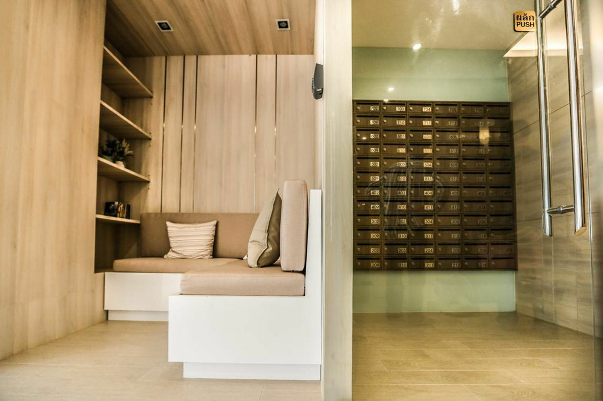 Central Place Serviced Apartment Angsila Csonburi Kültér fotó