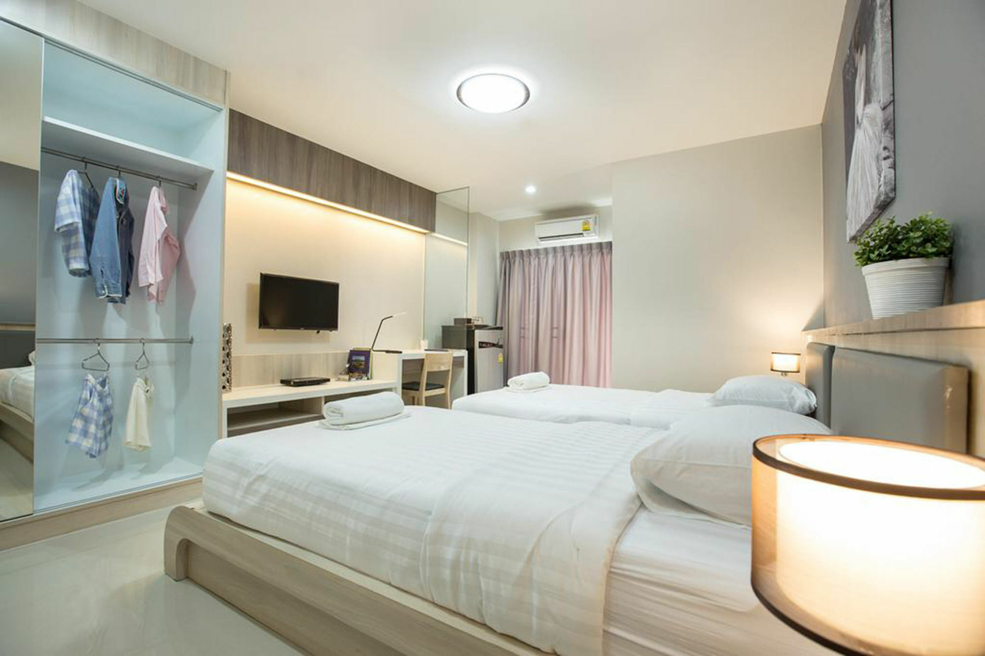 Central Place Serviced Apartment Angsila Csonburi Kültér fotó