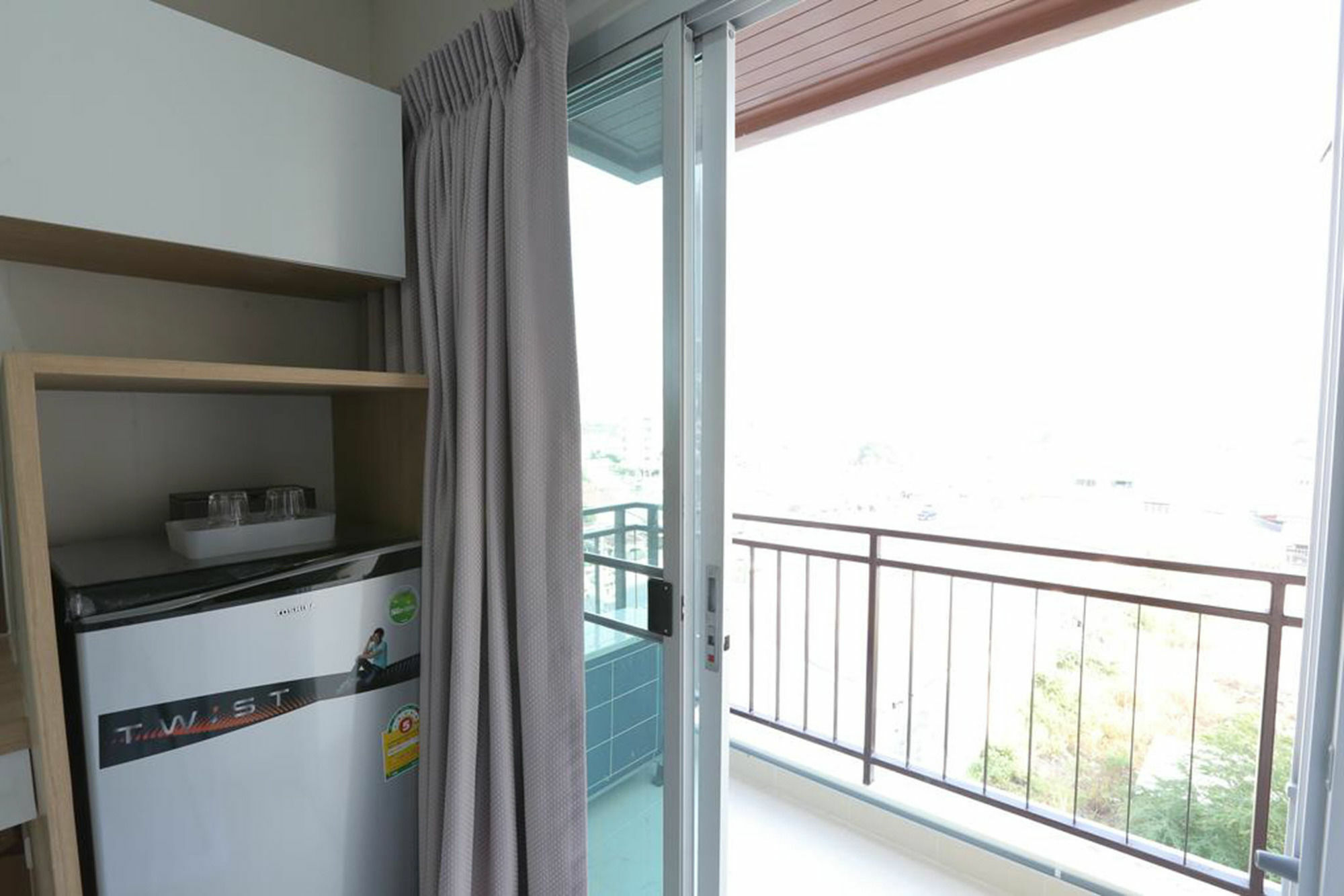 Central Place Serviced Apartment Angsila Csonburi Kültér fotó