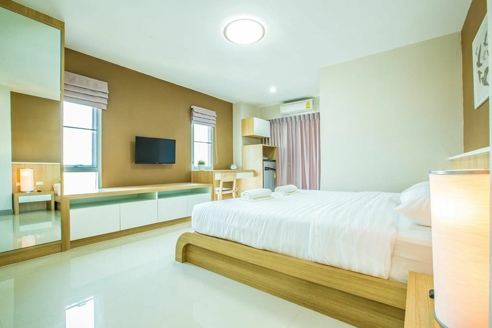 Central Place Serviced Apartment Angsila Csonburi Kültér fotó
