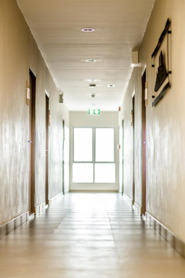 Central Place Serviced Apartment Angsila Csonburi Kültér fotó